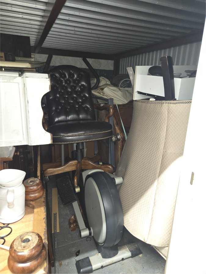 10 x 10 storage unit in Bronx, NY