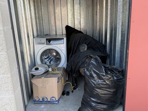5 x 8 storage unit in Novi, MI