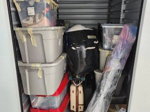 5 x 10 storage unit in Laurel, MD