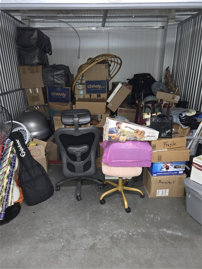 10 x 10 storage unit in Columbia, MD