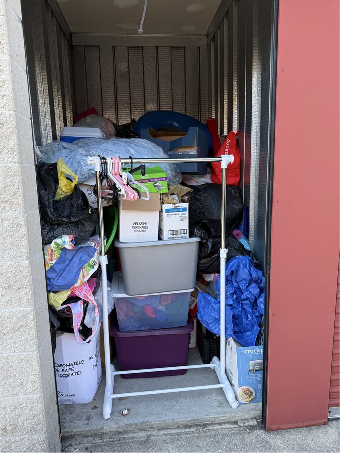 5 x 8 storage unit in Novi, MI