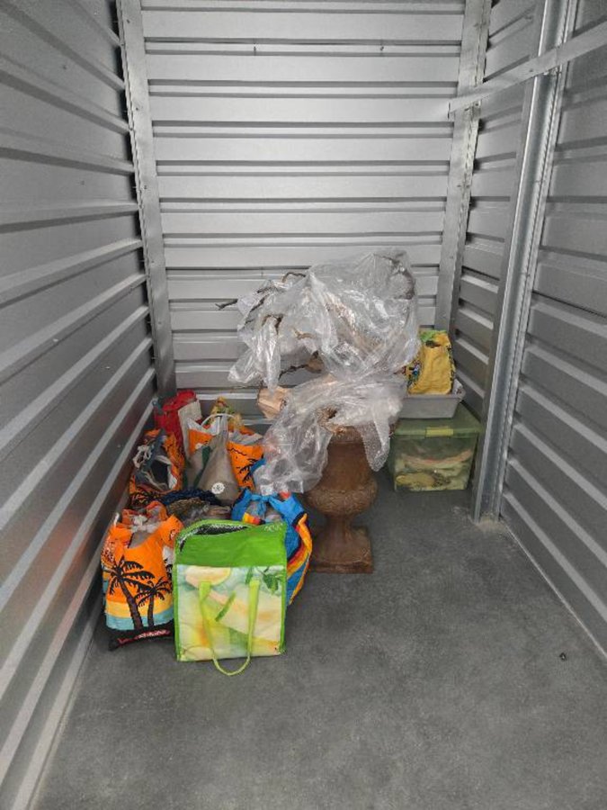 5 x 7 storage unit in San Gabriel, CA