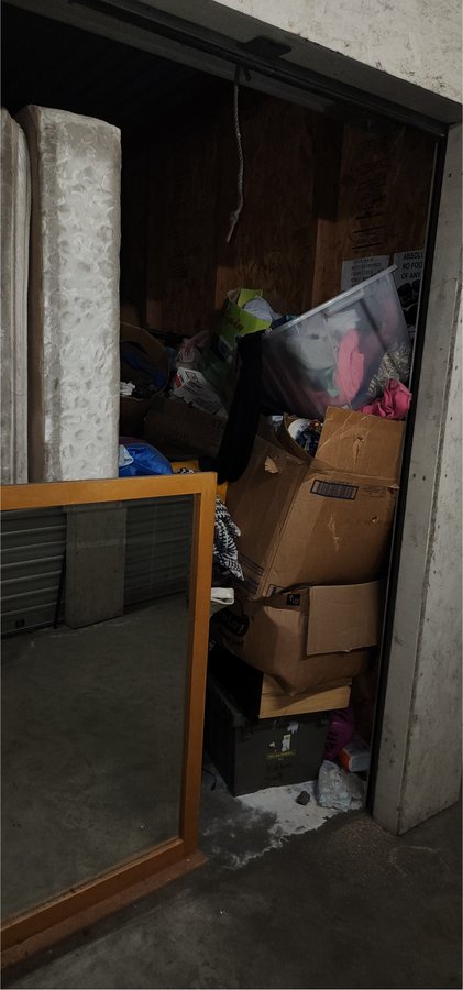 5 x 10 storage unit in Sacramento, CA