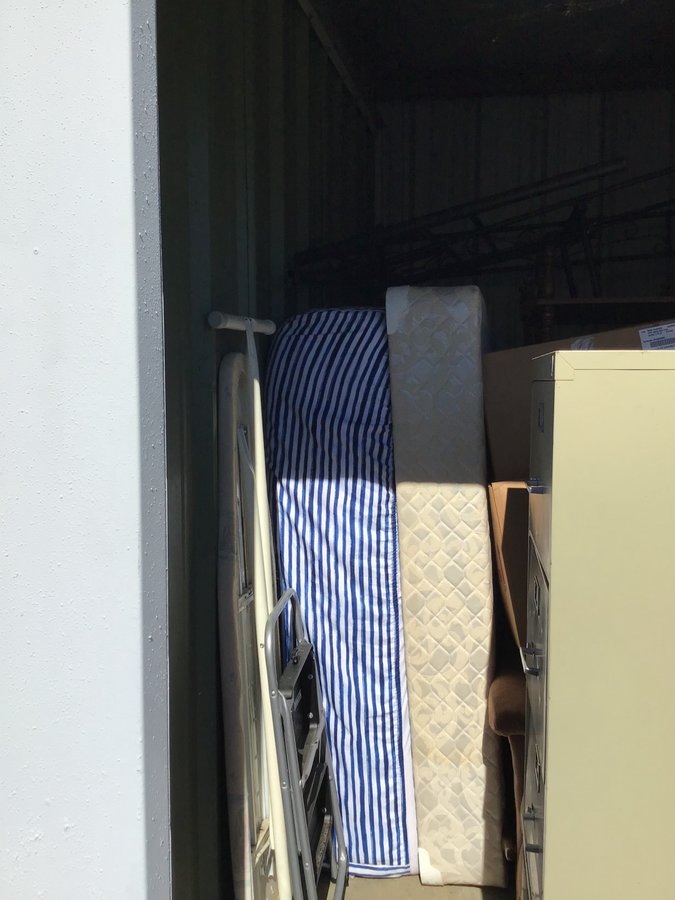10 x 10 storage unit in Shelbyville, TN