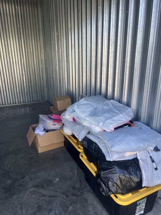 10 x 15 storage unit in Elk Grove, CA