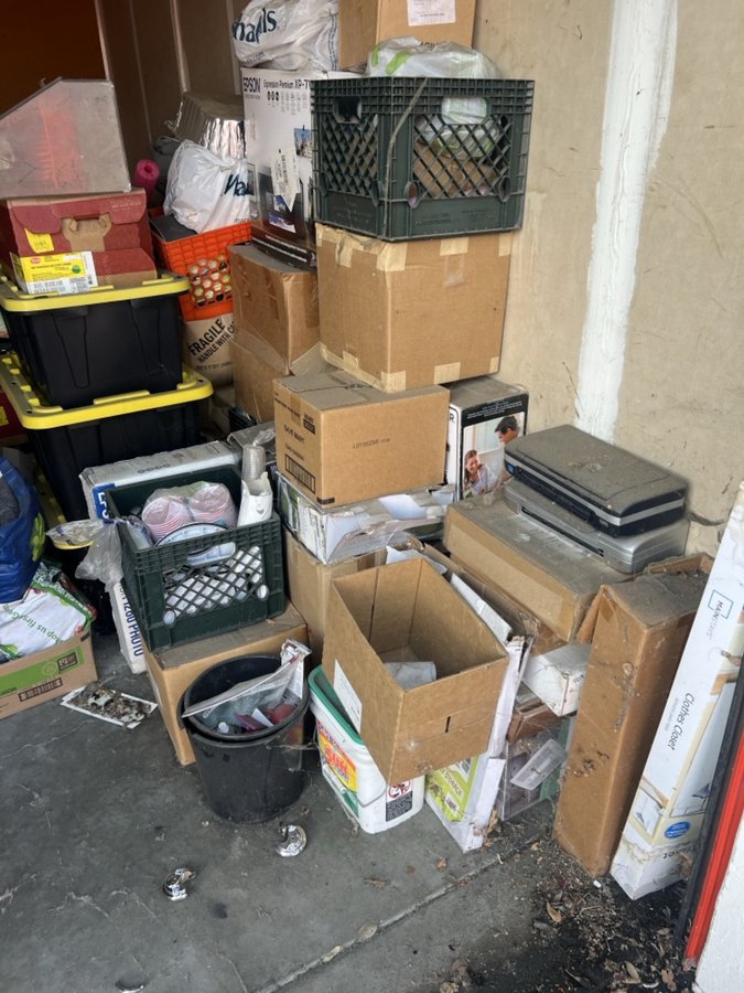 10 x 15 storage unit in Sacramento, CA