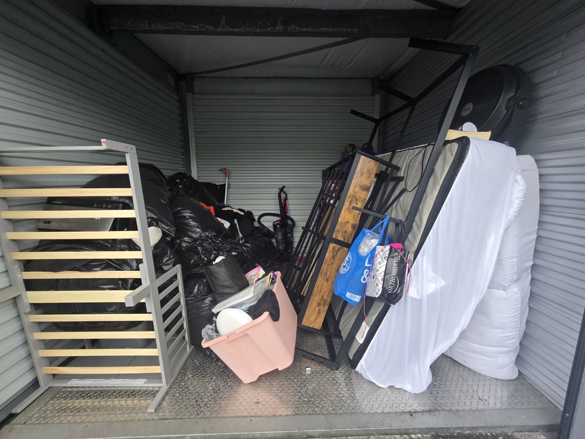 10 x 10 storage unit in Philadelphia, PA