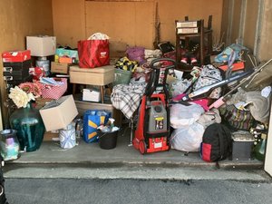 10 x 10 storage unit in Stockton, CA