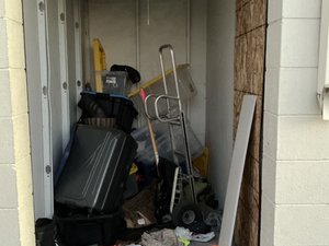 5 x 10 storage unit in Stockton, CA