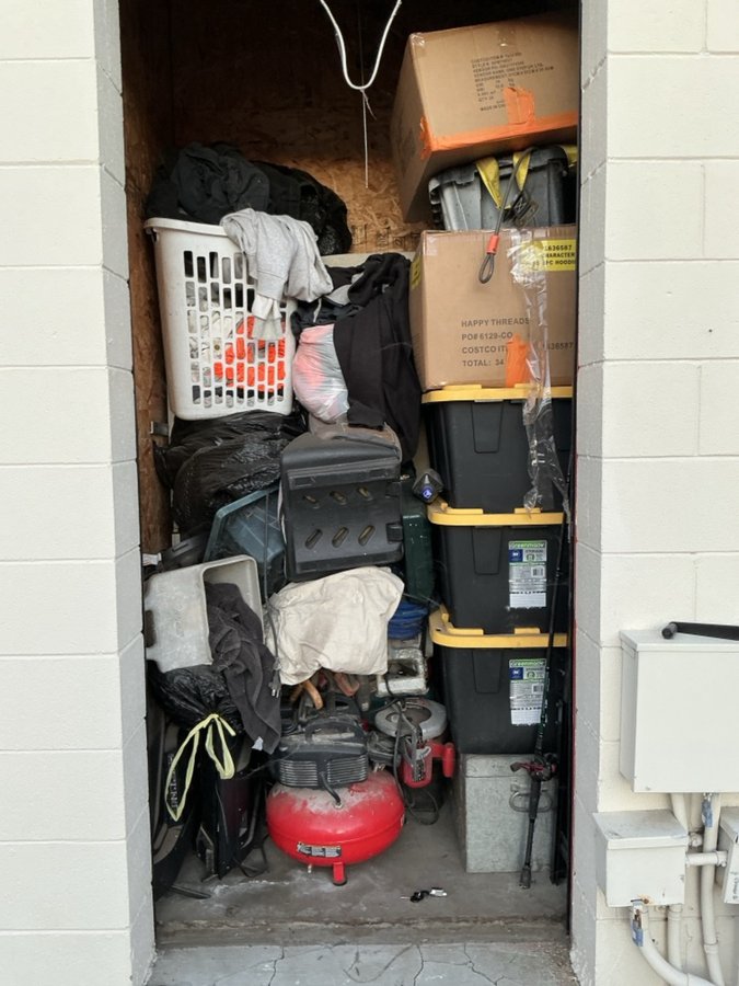 5 x 5 storage unit in Stockton, CA