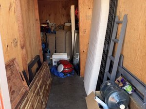 10 x 14 storage unit in Hayward, CA