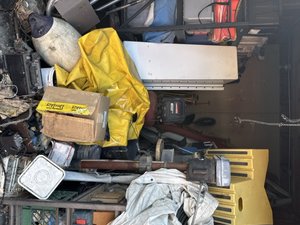 10 x 15 storage unit in Hayward, CA