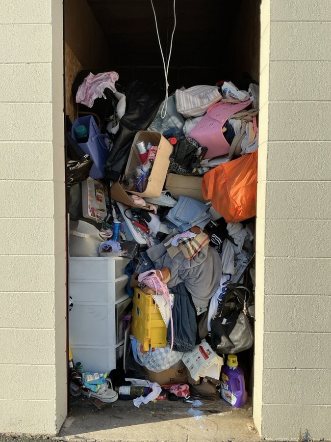 5 x 10 storage unit in Stockton, CA
