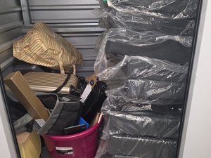 10 x 10 storage unit in Huntersville, NC