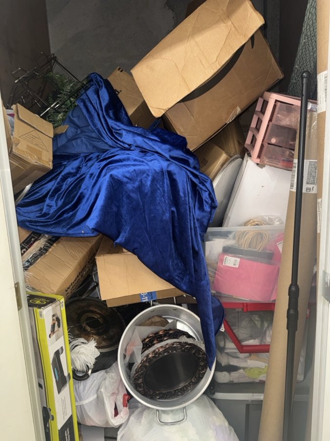 5 x 5 storage unit in Union City, CA