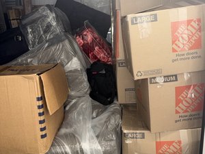 10 x 10 storage unit in Hayward, CA