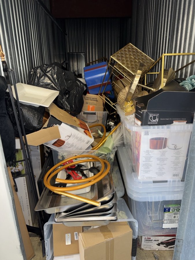 5 x 15 storage unit in Hayward, CA