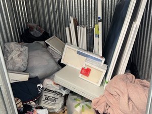 5 x 5 storage unit in Hayward, CA