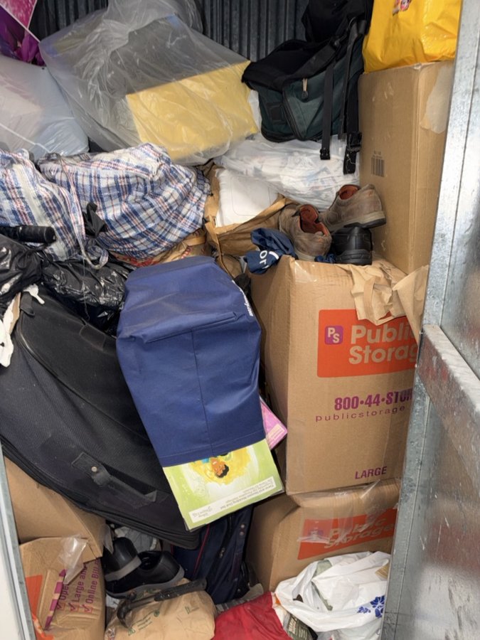 5 x 5 storage unit in Hayward, CA