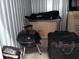 5 x 5 storage unit in Hayward, CA