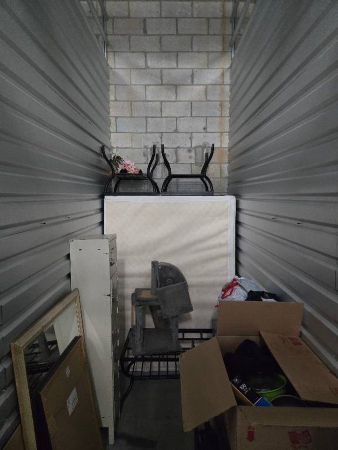 5 x 15 storage unit in Wesley Chapel, FL
