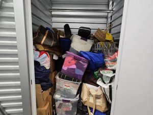 5 x 5 storage unit in Irvine, CA