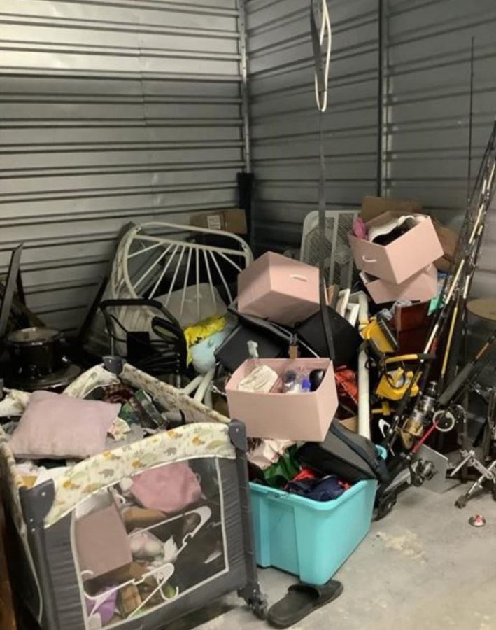 10 x 10 storage unit in Jacksonville, FL