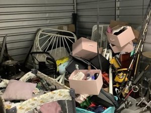 10 x 10 storage unit in Jacksonville, FL