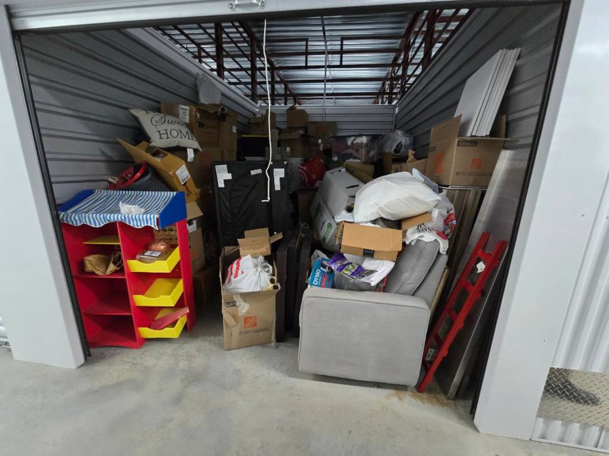 10 x 15 storage unit in Powder Springs, GA