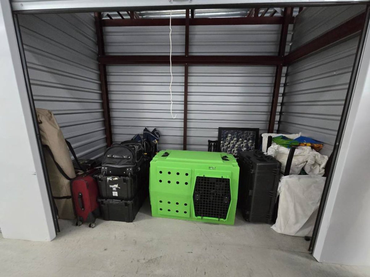 10 x 5 storage unit in Powder Springs, GA