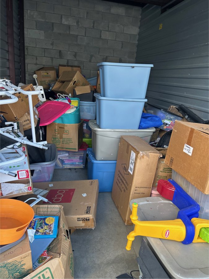 10 x 20 storage unit in Deltona, FL