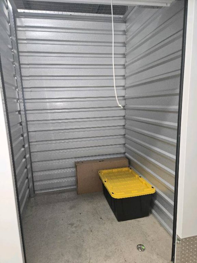 5 x 5 storage unit in Birmingham, AL