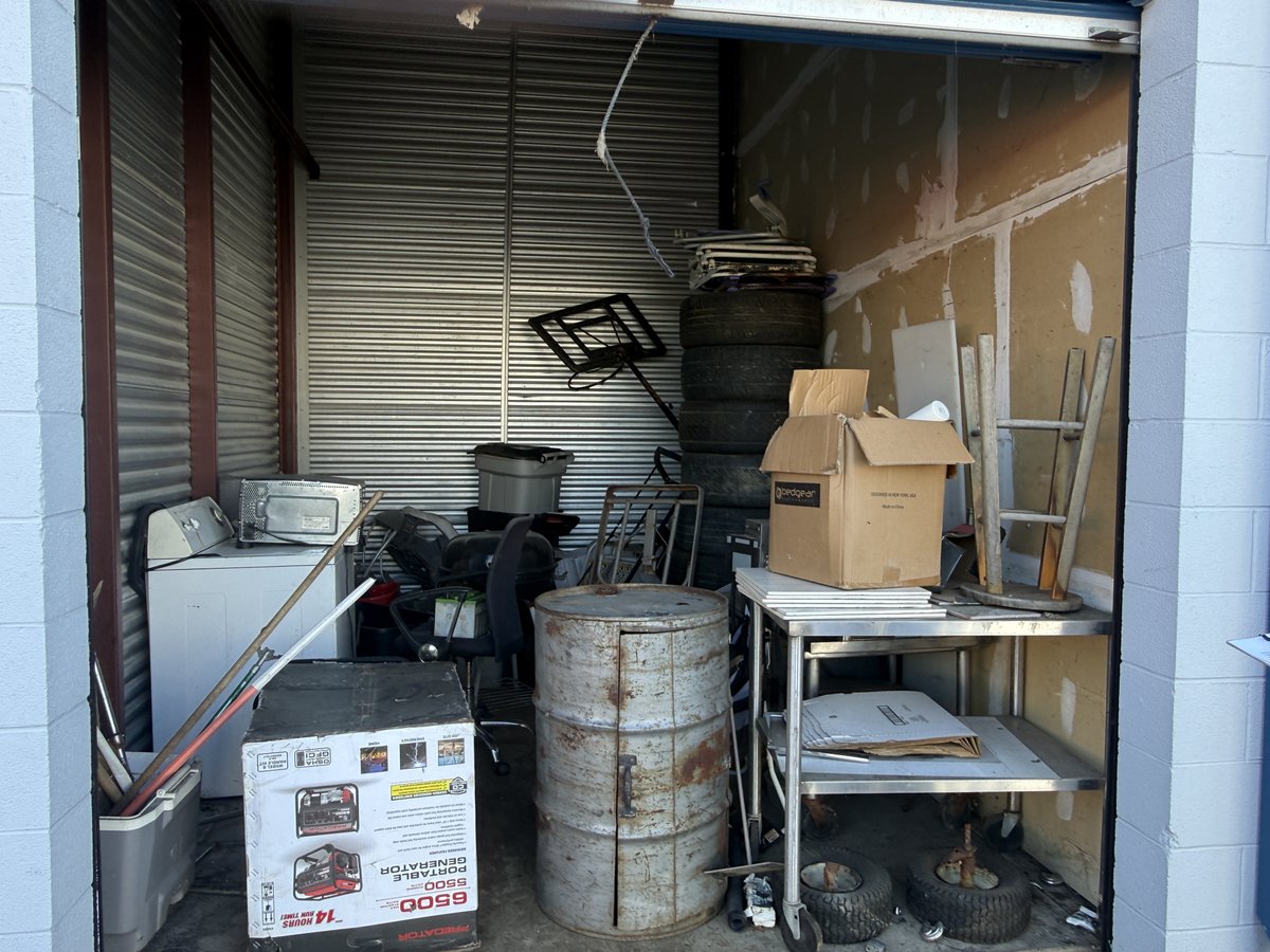 10 x 15 storage unit in Warren, MI