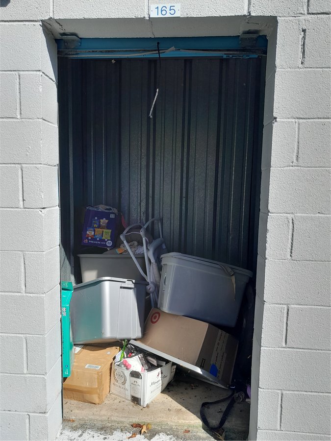 5 x 5 storage unit in Hendersonville, NC