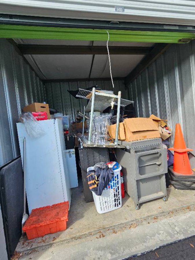 10 x 10 storage unit in Tampa, FL