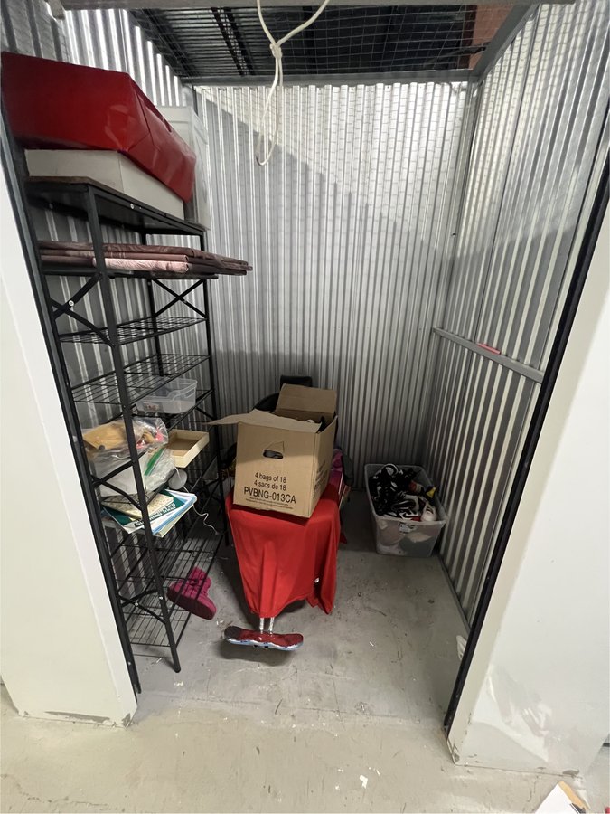 5 x 5 storage unit in Launderhill, FL