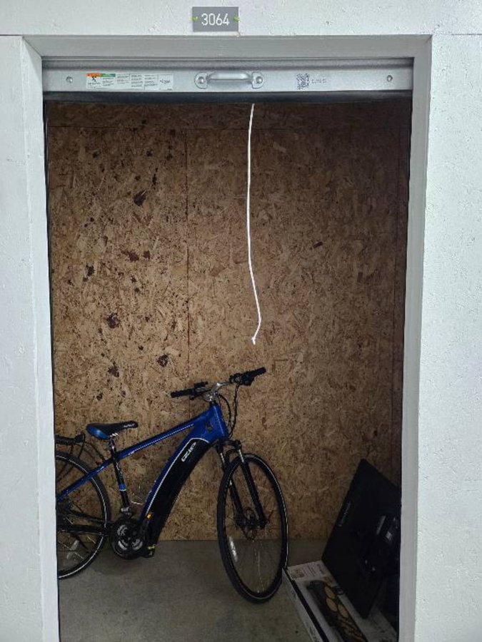 10 x 5 storage unit in Las Vegas, NV