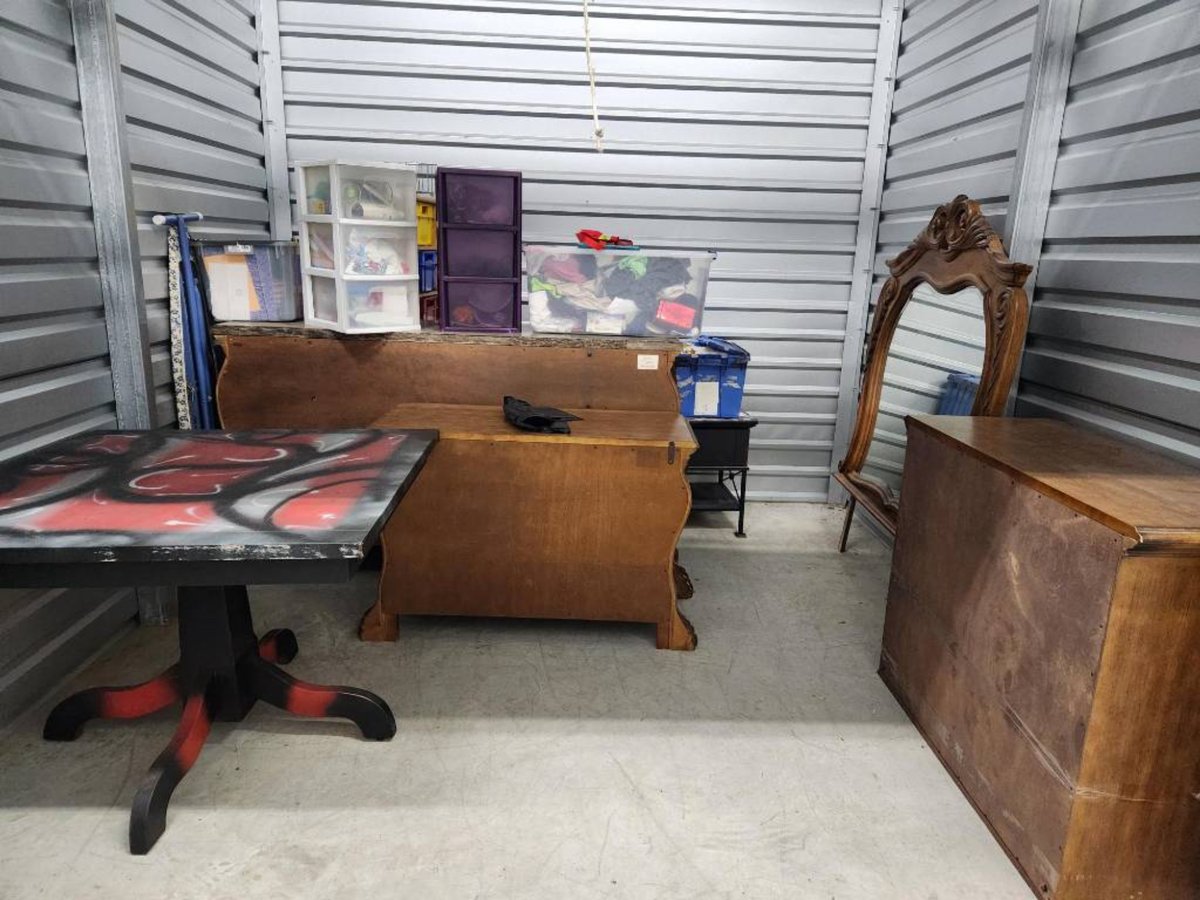 10 x 10 storage unit in Kenner, LA