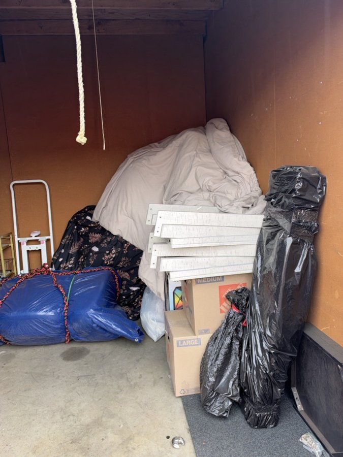 10 x 12 storage unit in Stockton, CA