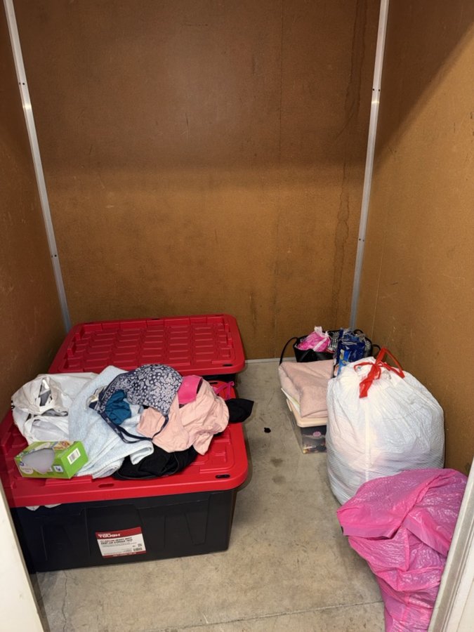 5 x 5 storage unit in Stockton, CA