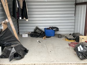 10 x 10 storage unit in Stockton, CA