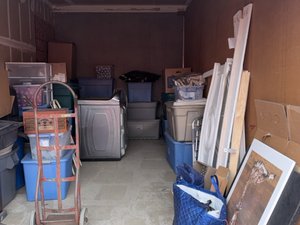 10 x 20 storage unit in Stockton, CA