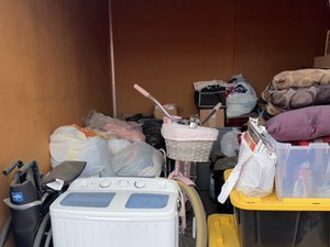 10 x 10 storage unit in Stockton, CA