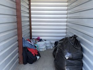 5 x 10 storage unit in Stockton, CA