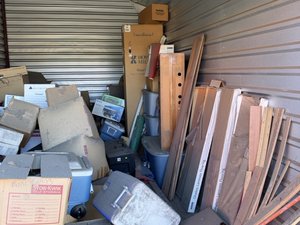 10 x 20 storage unit in Stockton, CA