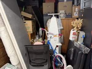 10 x 25 storage unit in Stockton, CA
