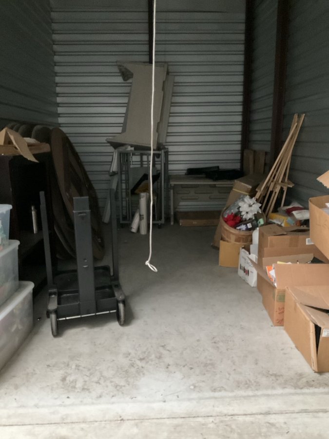 10 x 15 storage unit in Stockton, CA