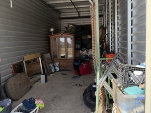 10 x 30 storage unit in Stockton, CA