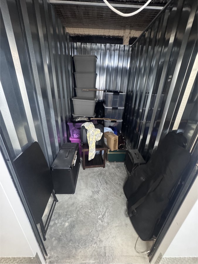 5 x 10 storage unit in Philadelphia, PA