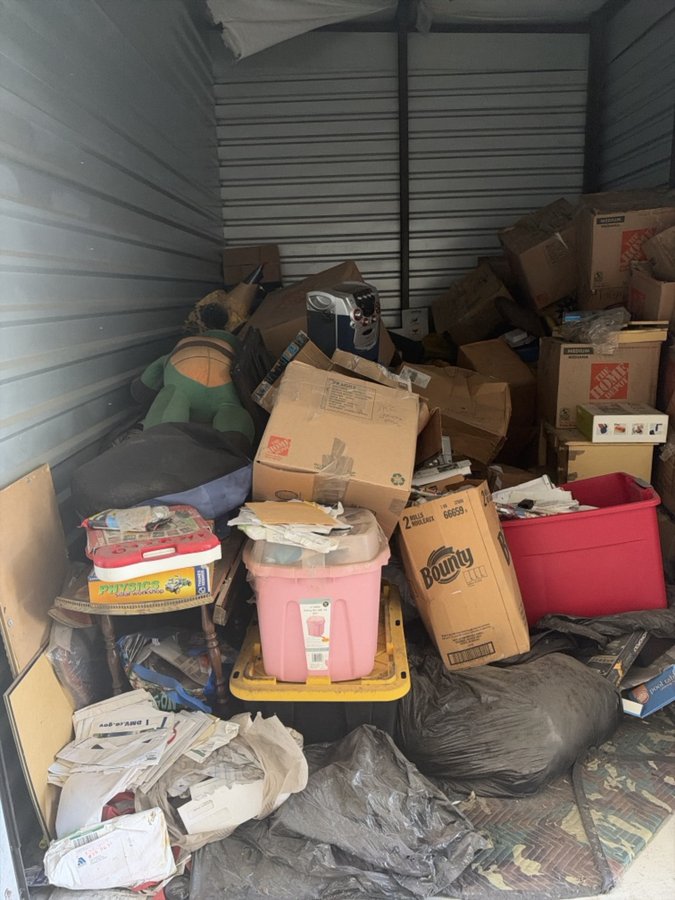 10 x 15 storage unit in Stockton, CA